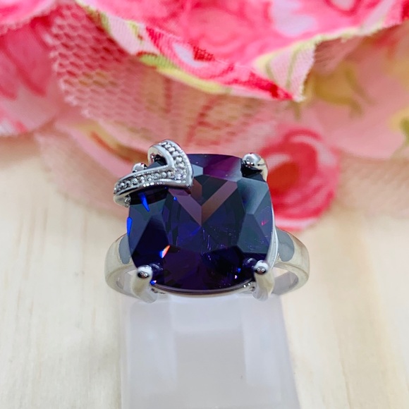 Jewelry - 🌟Host Pick🌟 Amethyst Silver Ring